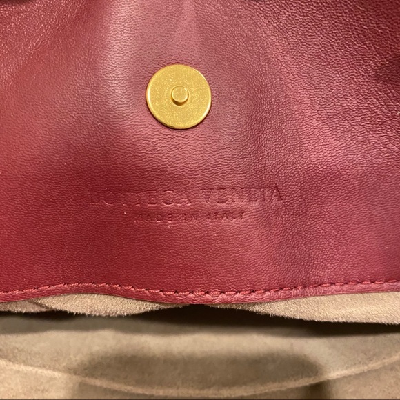 SOLD ❌ on TRR - BOTTEGA VENETA Medium Intrecciato Leather bag NWOT - Picture 4 of 13